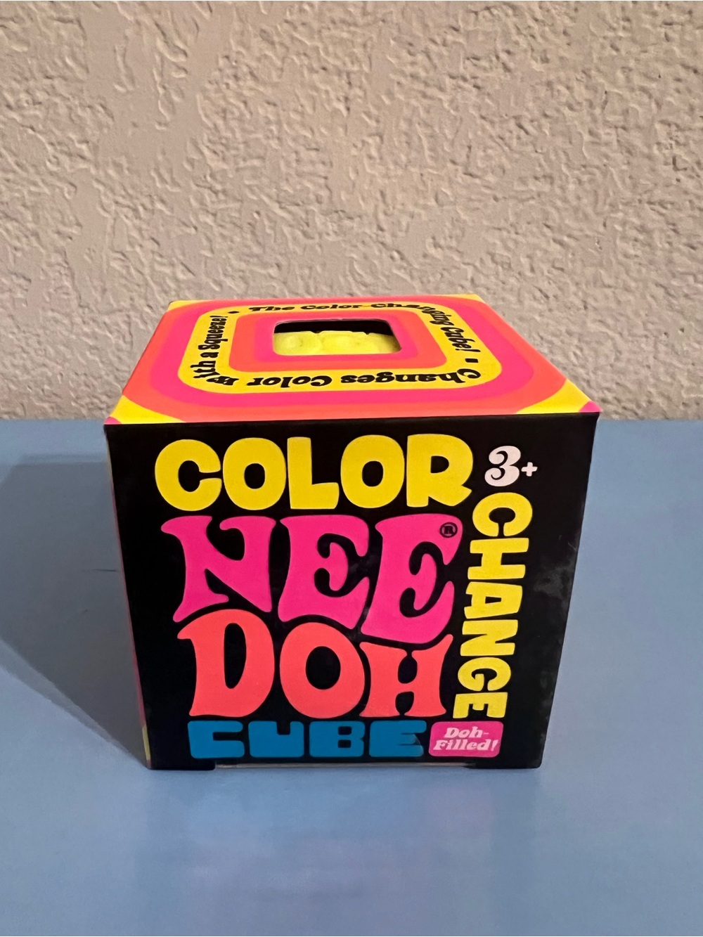 Authentic Needoh Color-Changing Cube - Pink & Yellow💛🩷💛🩷 - Picture 3 of 3